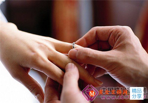 
	靈魂系帶 關于結婚鉆戒背后的4個美好寓意
