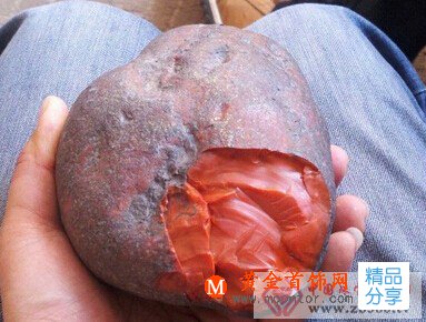 
	南紅瑪瑙圖片及價格
