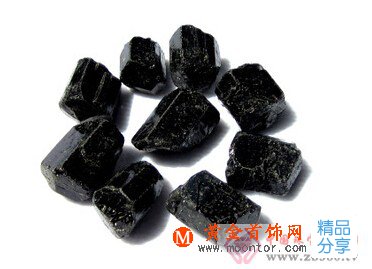 
	如何鑒別黑碧璽和黑曜石
