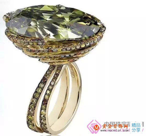 
	鉆石中的“變色龍”
