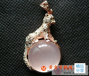 
	芙蓉石成色鑒別方法
