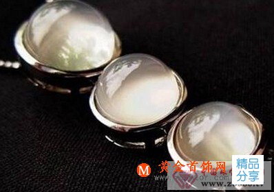 
	月光石與相似寶石的鑒定
