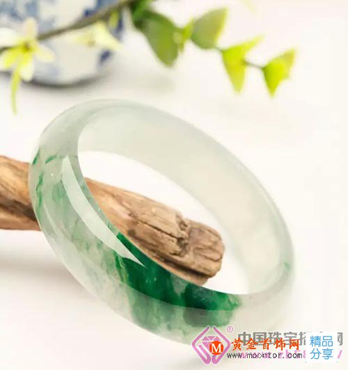 
	翡翠手鐲的收藏價值持續上揚
