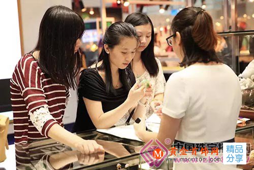 
	翡翠不只是好看，還有實用功效！
