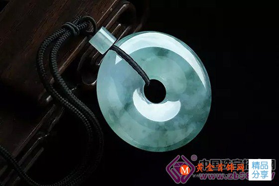 
	放心買！永不過時的翡翠款式
