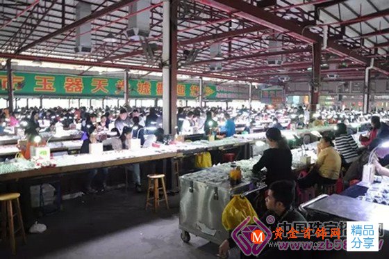 
	2015中國珠寶翡翠市場簡析：不要著急，慢慢來！
