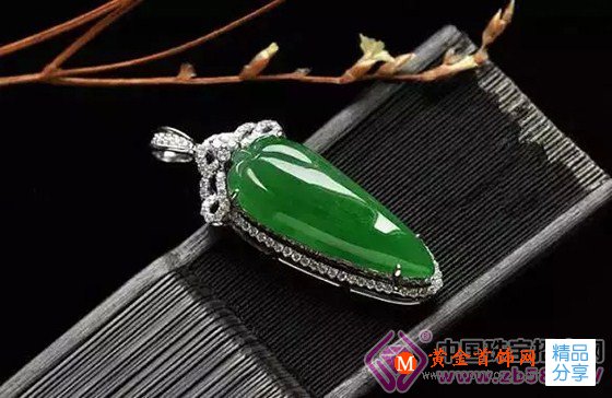 
	翡翠各色“小鮮肉”，今晚你想翻誰的牌子？
