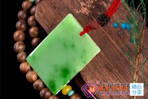 
	碧玉與綠翡翠有哪些區別呢？

