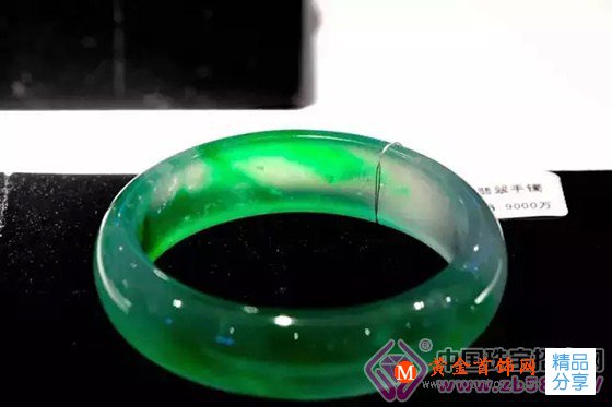 
	專業指導：翡翠手鐲怎樣估價！【圖解對比】
