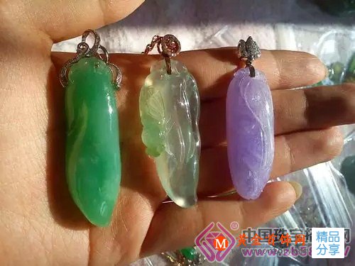 
	牛人教你一一怎樣去翡翠市場淘貨！
