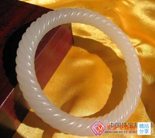 
	什么樣的昆侖玉是好的昆侖玉呢？
