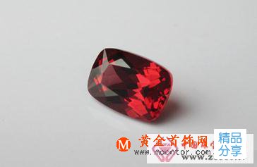 
	史上最專業最全的石榴石知識——據說2014年石榴石必火！
