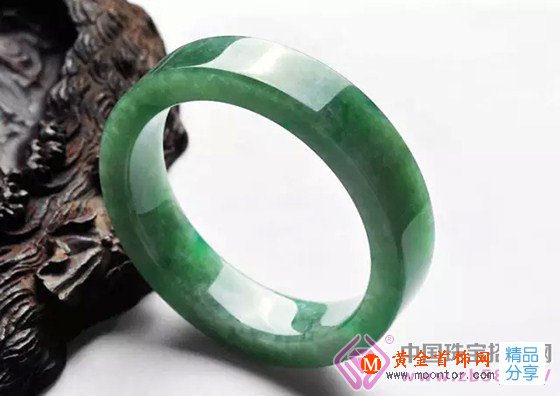 
	六大天然玉石手鐲種類介紹
