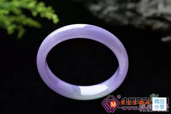
	為什么翡翠手鐲最保值?
