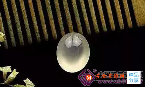 
	翡翠在什么情況下才能看得準？一般人都不知道
