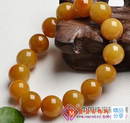 
	翡翠界靠“顏值”生存的黃翡
