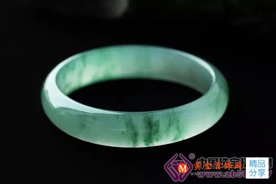 
	翡翠的“美麗與魅力”

