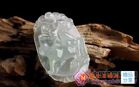 
	翡翠玉石戴活才有靈性，你一定要會戴！
