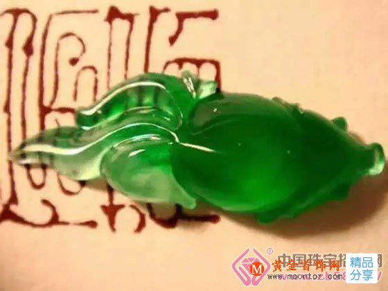 
	簡單粗暴點！告訴你戴哪些翡翠能發財
