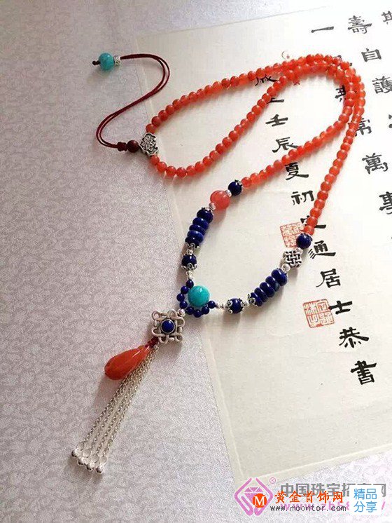 
	和翡翠，和田玉三足鼎立的南紅瑪瑙果然名不虛傳
