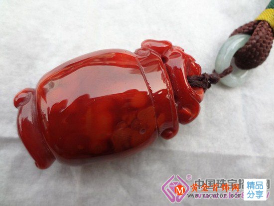 
	南紅瑪瑙成為最熱的5大半寶石
