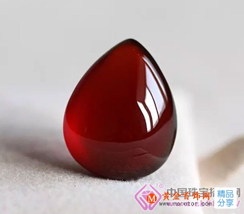 
	石榴石的顏色和等級！你的石榴石是第幾種？
