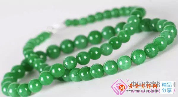 
	這8種石頭與翡翠很像，誰買誰吃虧
