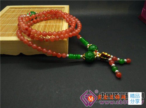 
	佩戴南紅手鏈的吉祥寓意你知道嗎？
