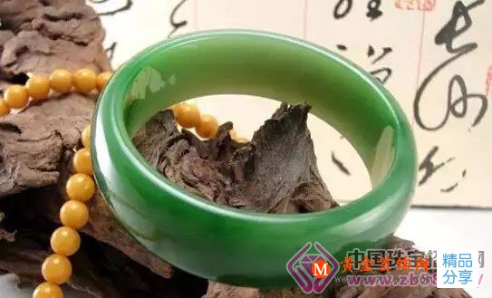 
	買翡翠，騙子最怕讓你知道什么？
