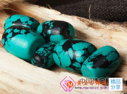 
	鐵線綠松石怎樣鑒別最準確呢？
