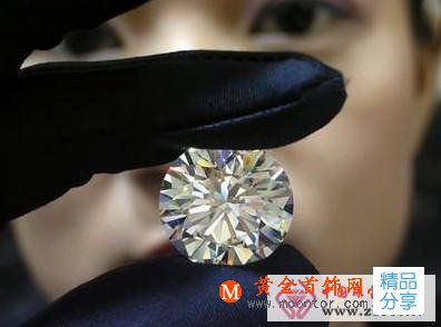 
	鉆石入熱銷期 如何巧辨鉆石真假

