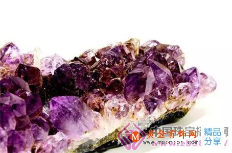 
	人養玉三年玉養人一生 8種能夠養生的珠寶玉石
