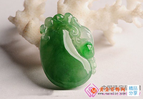
	翠友們 小生請問鐵龍生是翡翠嗎？
