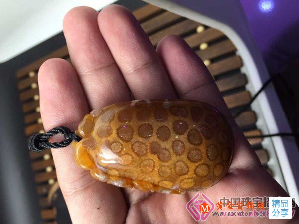 
	珊瑚玉吊墜的保養方法有？
