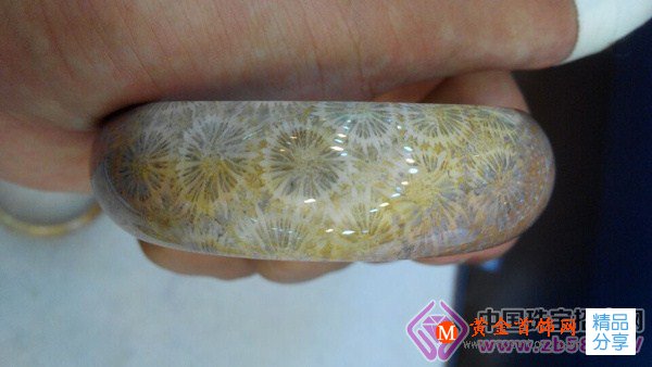 
	佩戴珊瑚玉手鐲的作用有？
