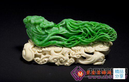 
	精品翡翠和田玉抄底甩賣
