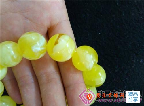 
	蜜蠟手串的作用是什么？
