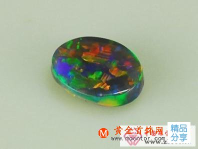 
	選購歐泊寶石八大秘籍
