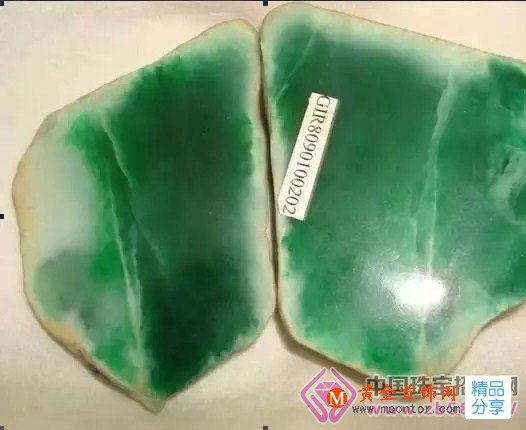 
	翡翠“木那”到底是什么？是混沌初開的美！
