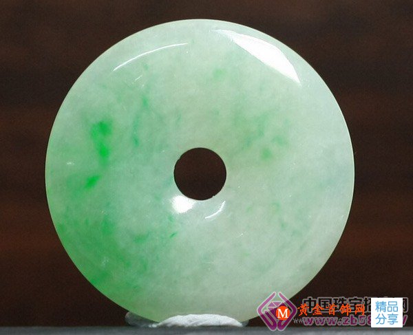 
	教你辨認緬甸翡翠玉 質地細膩顏色柔和
