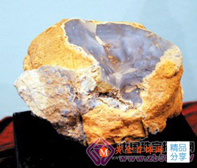 
	玉石枕頭的功效
