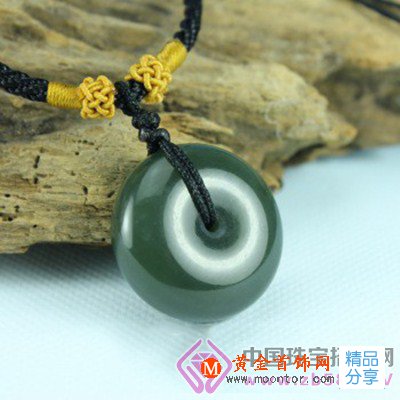 
	和田玉掛件常見的具有哪些特點
