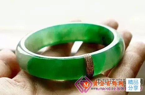 
	破損的翡翠手鐲能起死回生？！！
