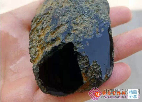 
	烏鴉一樣黑的翡翠究竟有多少種？
