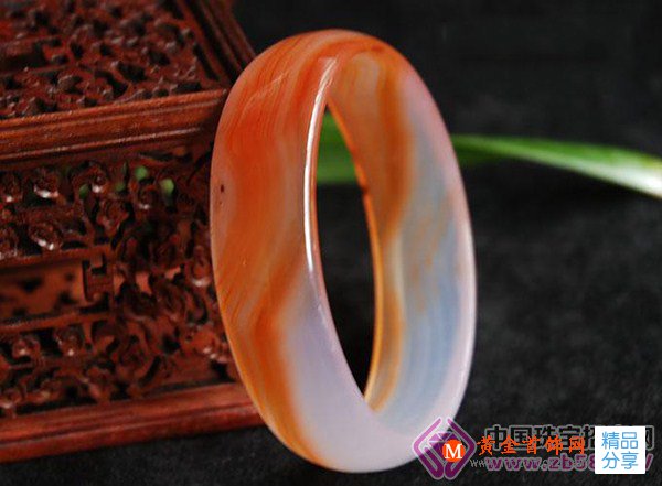 
	佩戴玉鐲的好處

