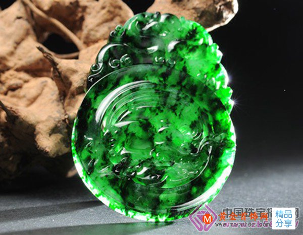 
	翡翠收藏之白地青與花青種
