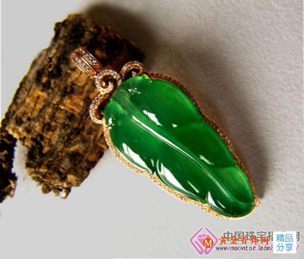 
	翡翠上蠟和浸蠟有什么區別？你造嗎
