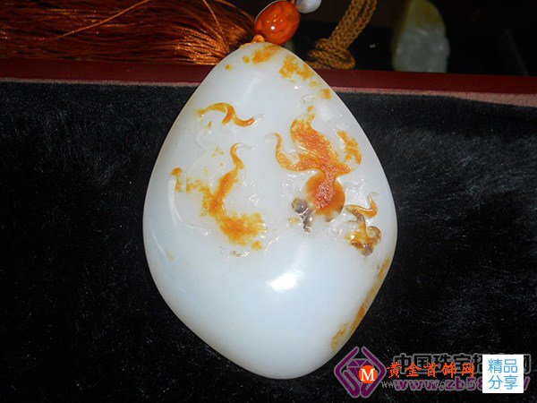 
	和田玉是不同于全世界的玉石

