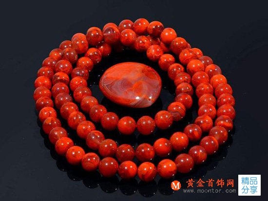 
	為什么南紅瑪瑙的“油潤”很重要？
