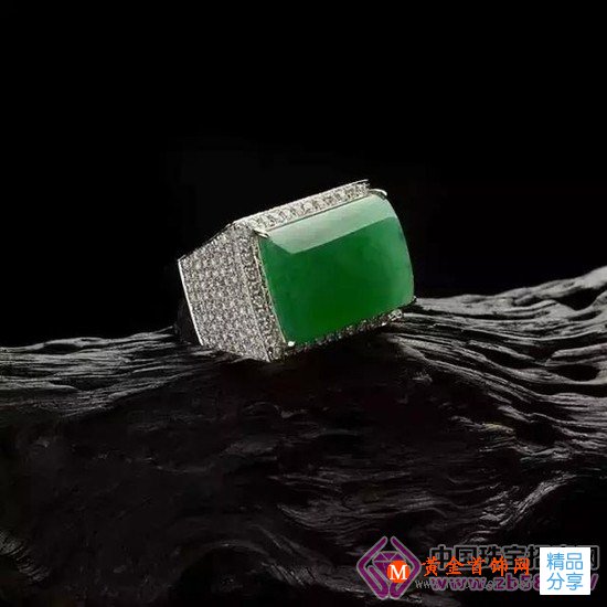 
	選戒面就像皇帝選妃子 你能相中哪款翡翠？(圖)

